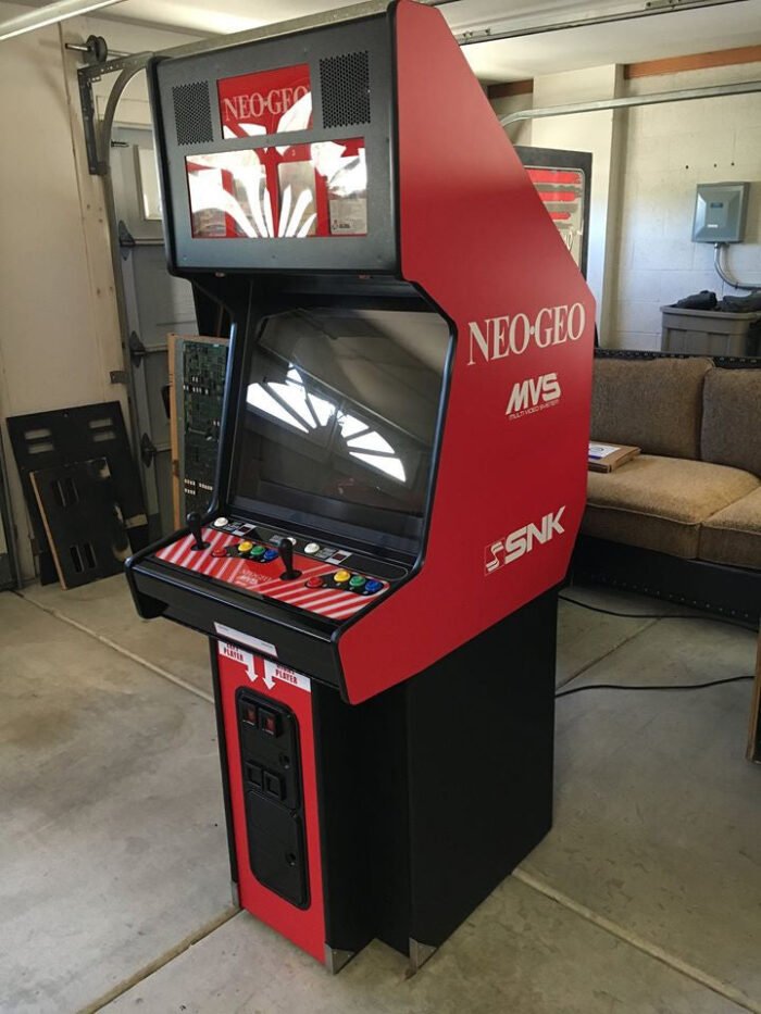 NEO-GEO  black bottom and front vinyl - Image 3