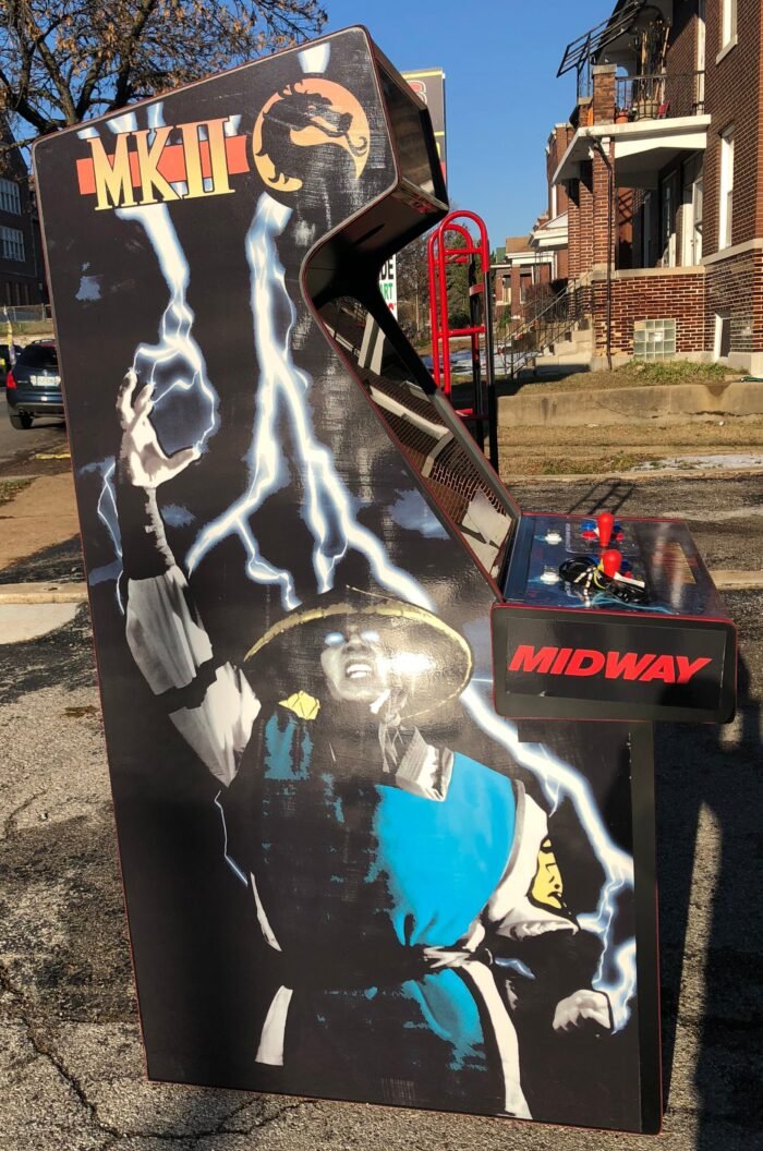 MORTAL KOMBAT 2 ARCADE WITH LOTS OF NEW PARTS-EXTRA SHARP-HEAVY DUTY, COIN OPERATED, COMMERCIAL GRADE WITH FREE PLAY OPTION - Image 5