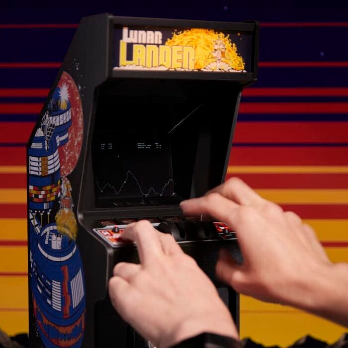 Official Atari: Lunar Lander Quarter Arcade Collectors Edition - Image 4