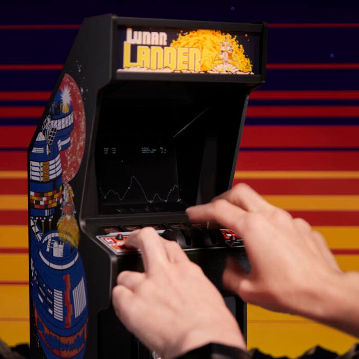 Official Atari: Lunar Lander Quarter Arcade Collectors Edition - Image 7