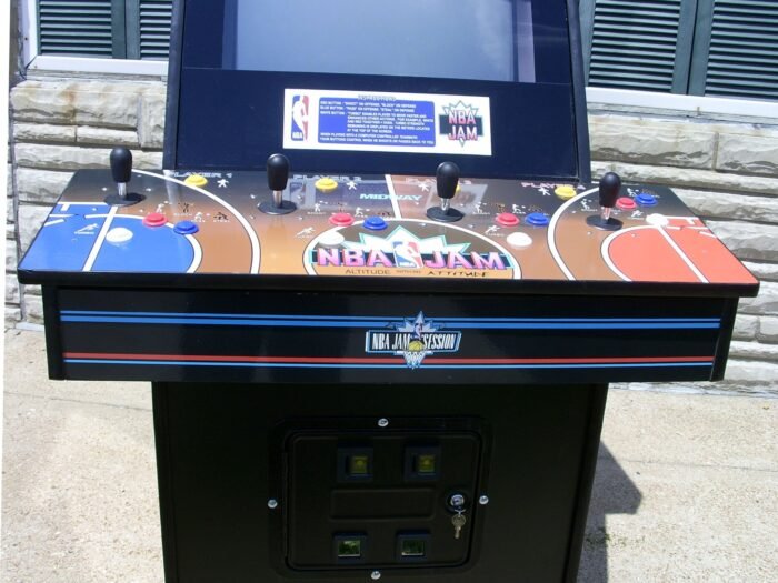 NBA JAM Arcade with lots of new parts-Looks new, extra sharp-HEAVY DUTY, COIN OPERATED, COMMERCIAL GRADE WITH FREE PLAY OPTION - Image 3
