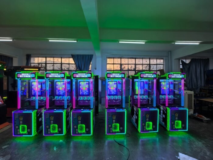 Pipeline Games | Brick Attack Mini | 24" | Prize Game | Metal Cabinet - Image 2