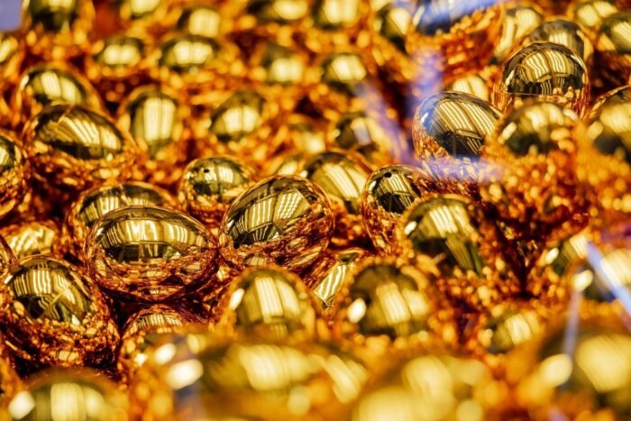 Really Big Crane | Find A Key Deluxe | 500 Prize-Filled Gold Eggs(Included) | Eye-Catching Cabinet | Arcade Crane Claw Machine| - Image 6