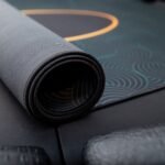 Triton Portable Poker Mat with Carry Case - Image 3
