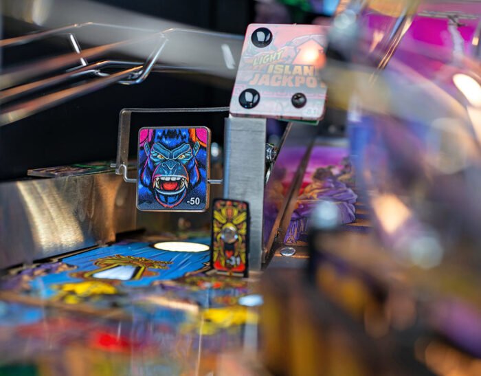 King Kong: Myth of Terror Island Premium Pinball Machine - Image 17