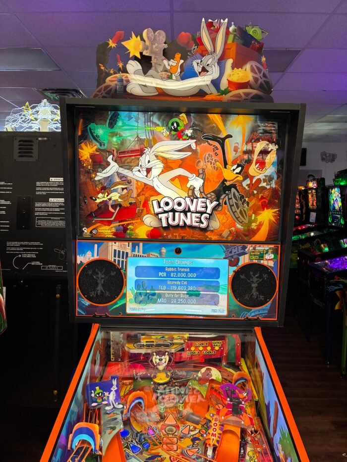 Spooky Pinball Looney Tunes Collectors Edition Pinball Machine - Image 3