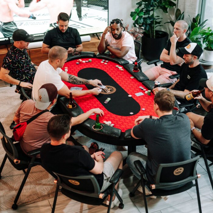 Triton 90" Premium 10 Player Folding Poker Table - Image 3