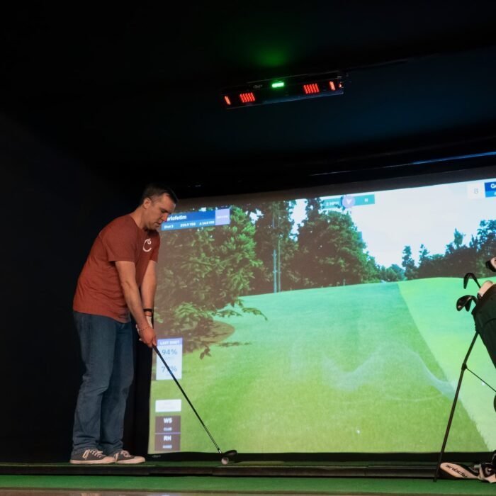Uneekor EYE XO2 Overhead Golf Launch Monitor - Image 6