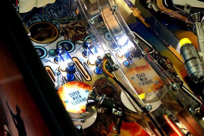 The Mandalorian Premium Pinball Machine - Image 13
