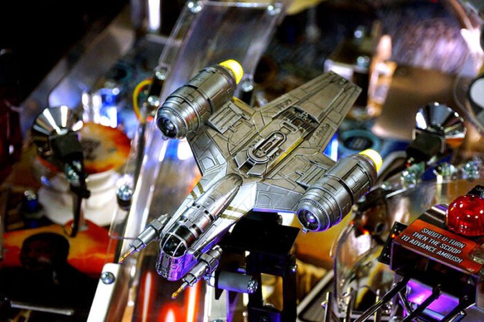 The Mandalorian Premium Pinball Machine - Image 14