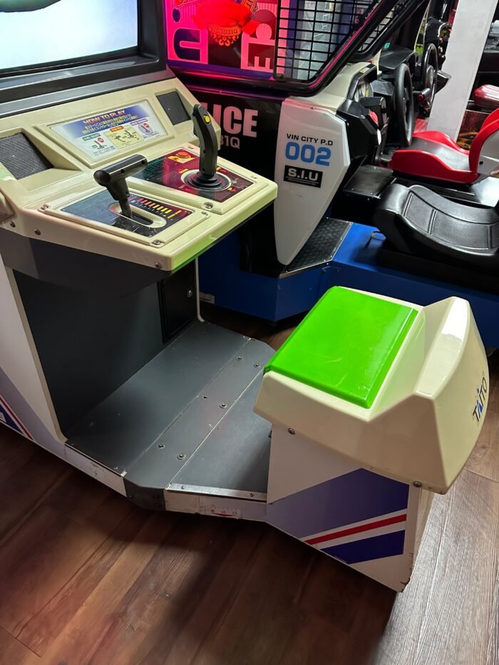 Taito Landing Gear Arcade Game - Image 8