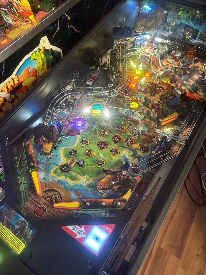 Stern Pinball Jurassic Park Premium Pinball Machine - Image 7