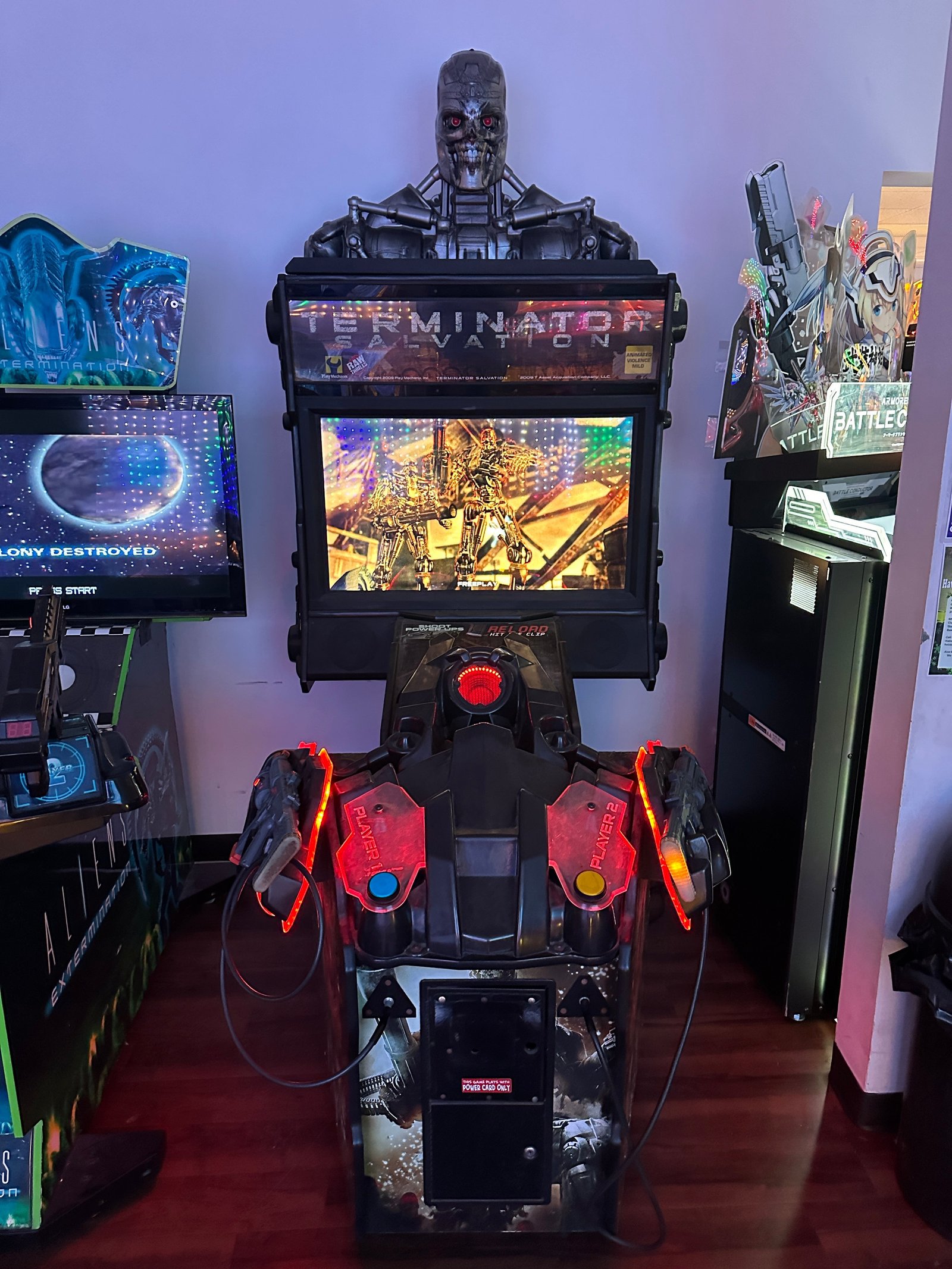 6E64DD2E-9424-4D8D-A4D6-2857EDBF9493 Raw Thrills Terminator Salvation 42" Arcade Game - Image 1