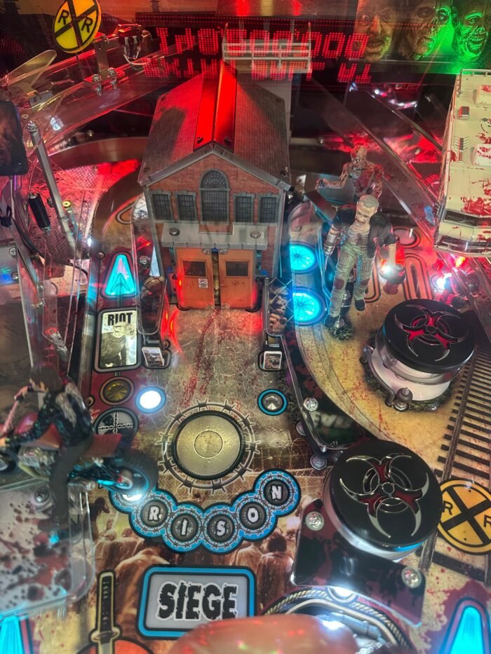 Stern Pinball LOADED The Walking Dead Premium Pinball - Image 13