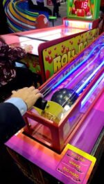 Bob's Space Racers Bowler Roller - Image 4