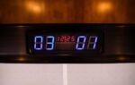 Atomic AH800 8' Air Hockey Table - Image 11