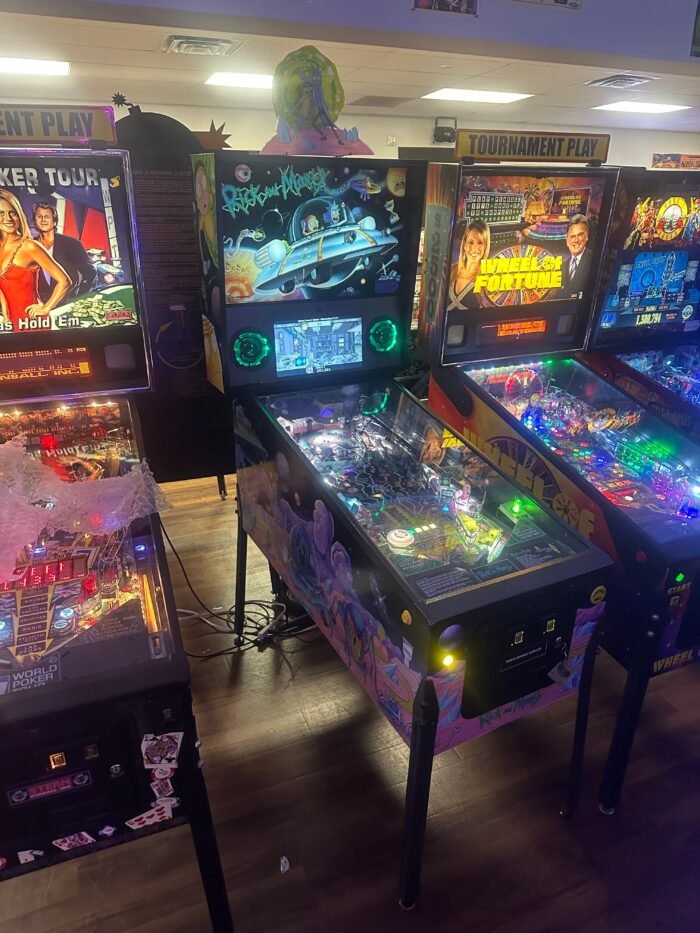Spooky Pinball Rick and Morty Standard Pinball Machine - Image 14