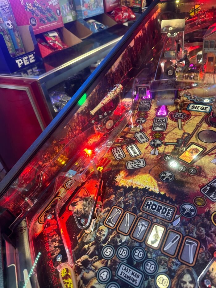 Stern Pinball LOADED The Walking Dead Premium Pinball - Image 20