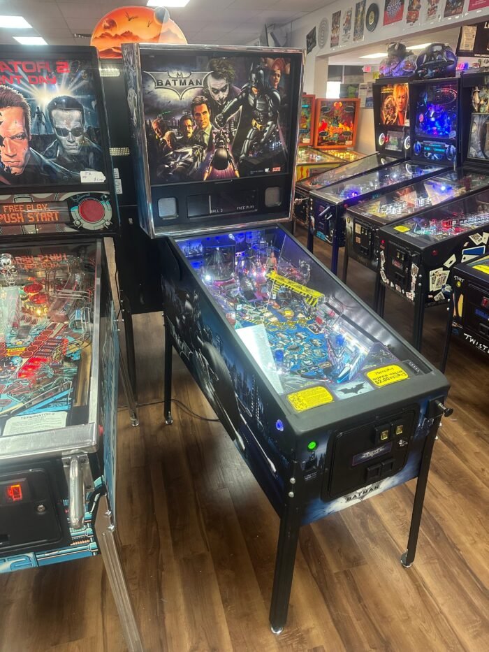 Stern Pinball Batman: The Dark Knight Pinball Machine - Image 7