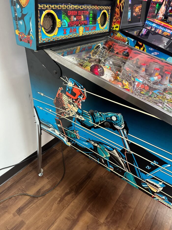 Bally Judge Dredd Pinball Machine - Image 9