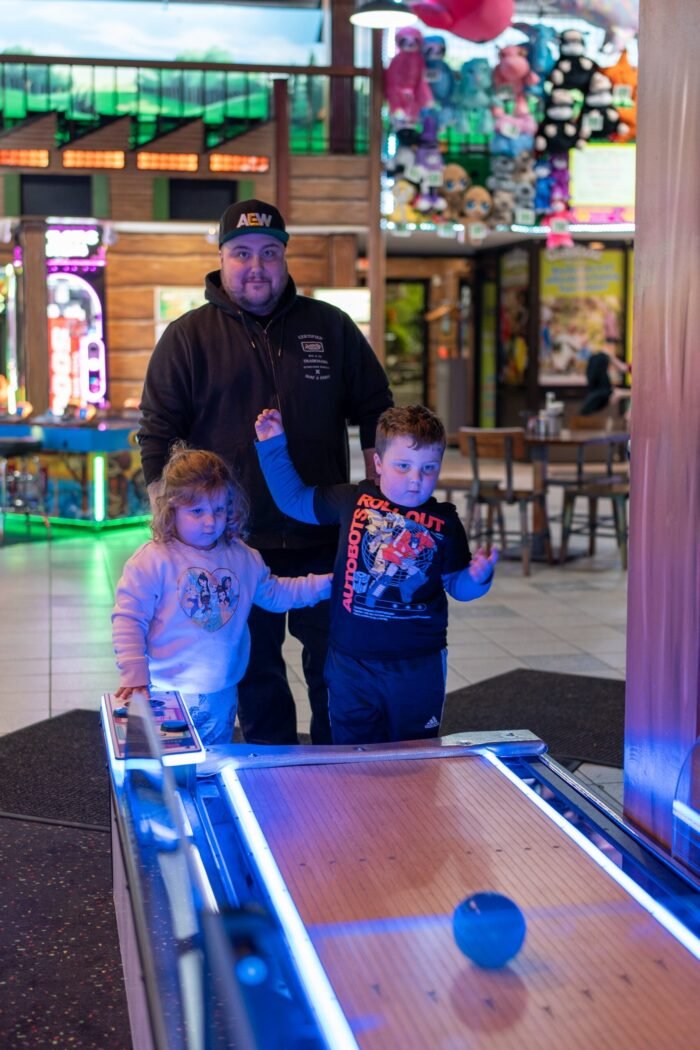 ICE Neon Bowling - Image 8