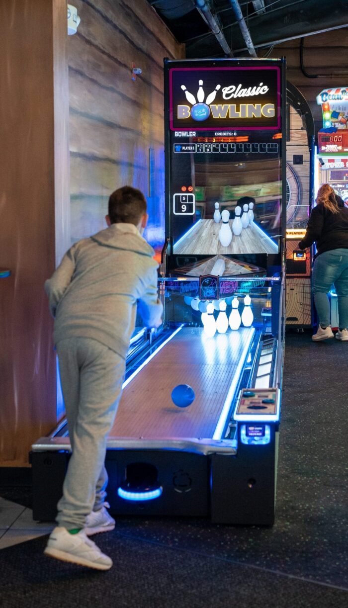 ICE Neon Bowling - Image 11