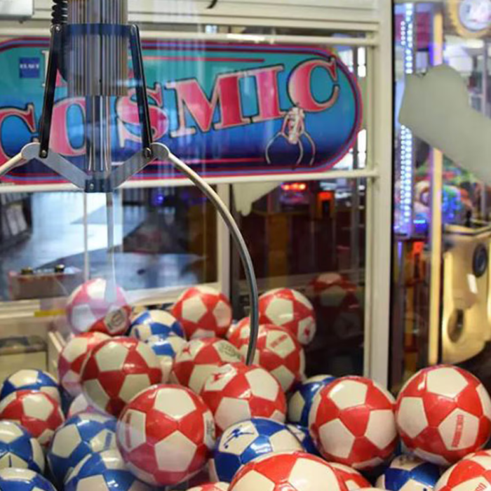 E-Claw Cosmic Crane Machine - Image 5