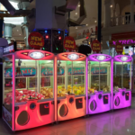E-Claw Cosmic Crane Machine - Image 4