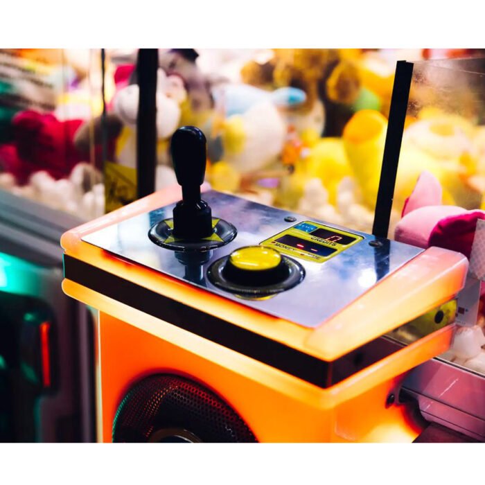E-Claw 600 3-Player Crane Machine - Image 3