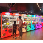 E-Claw 900 2-Player Crane Machine - Image 5