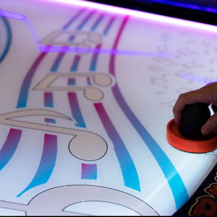 Benchmark Games Funky Beatz (Curved Air Hockey) - Image 5