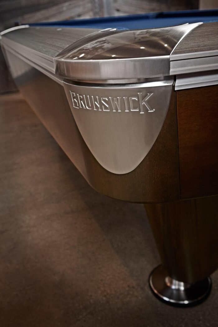Brunswick Gold Crown VI 8ft American Pool Table With Gully Return - Two Tone Walnut and Espresso - Image 3