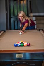 Minnesota Fats 7.5' Covington Billiard Table - Image 9