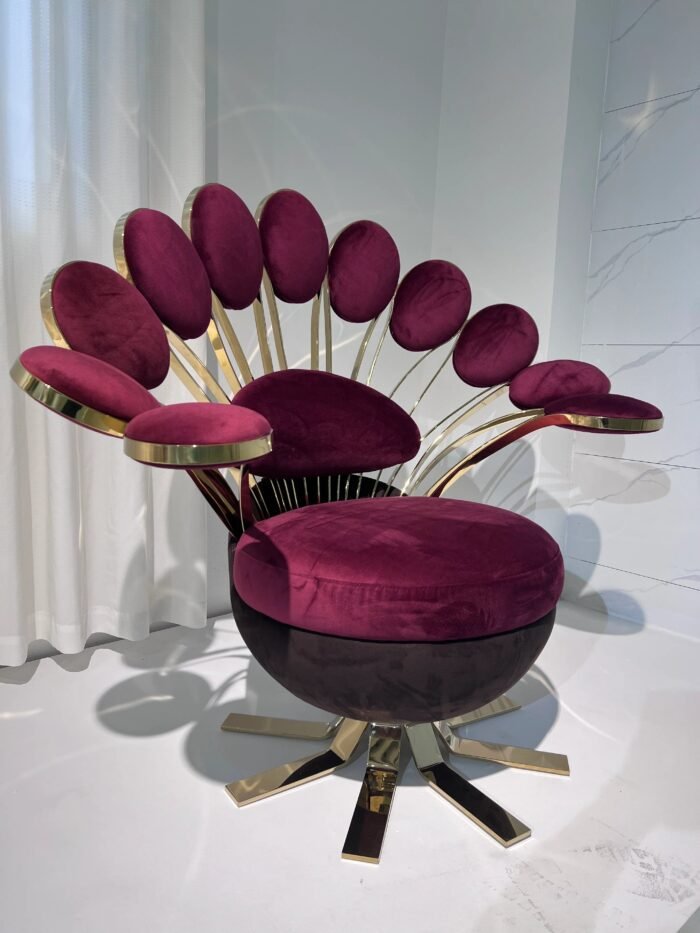 THE PEACOCK CREST THRONE - Image 10