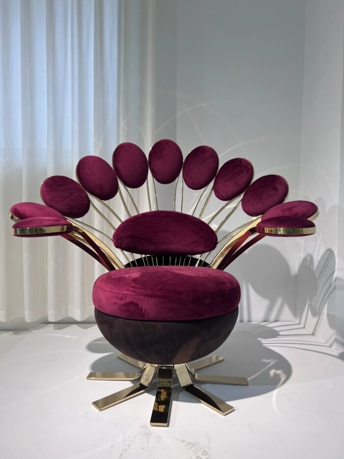 THE PEACOCK CREST THRONE - Image 11