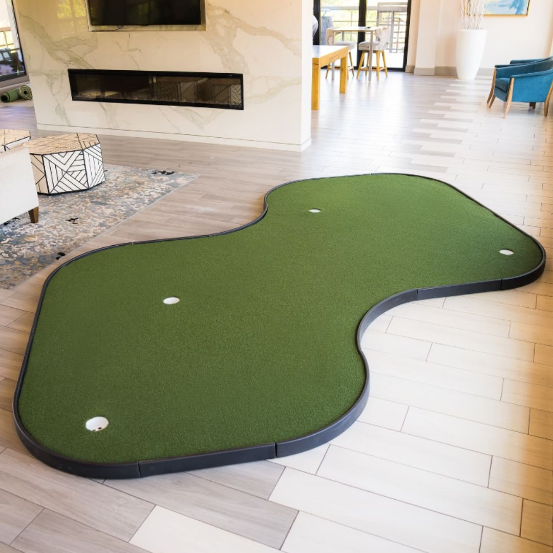 SIGPRO-DOUBLE-BREAK-Putting-Green SIGPRO Double Break Putting Green - Image 1