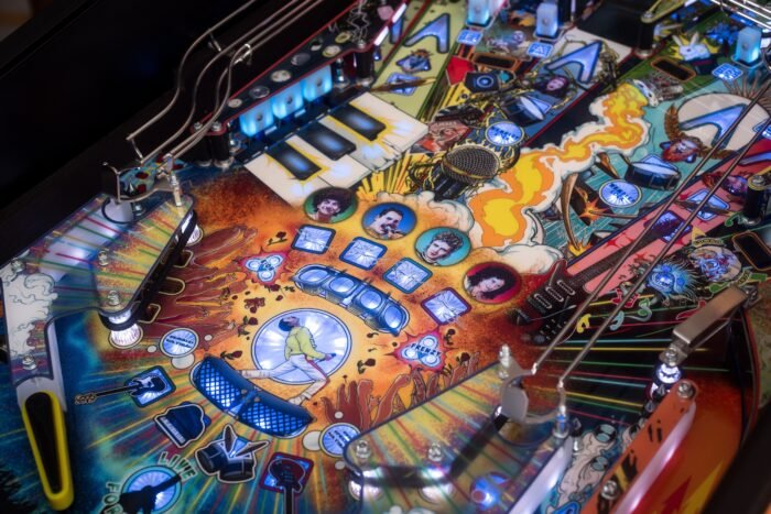 Queen Pinball Machine - Champions Edition - Image 3