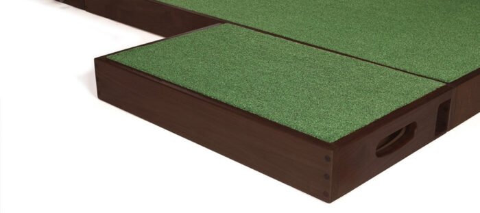 Brunswick Billiards The Macdonald Indoor Putting Green Miniature Golf Set - Image 3
