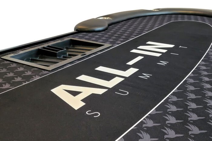 Prestige Folding Leg Poker Table - Image 4