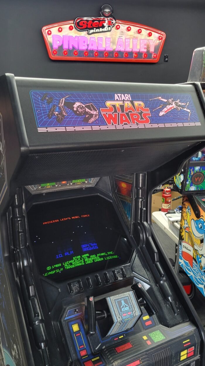 Atari Star Wars Arcade Machine - Image 9