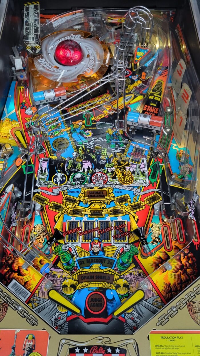 Bally Judge Dredd Pinball - Image 13