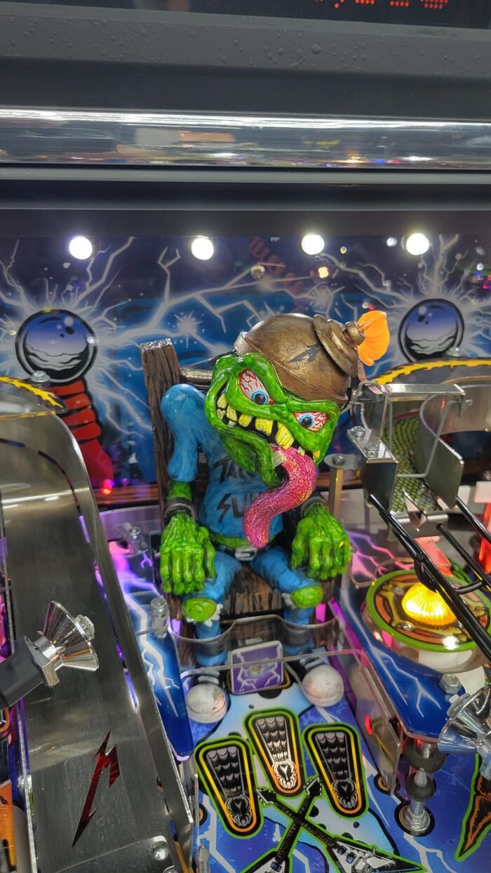 Stern Metallica LE Pinball - Image 11