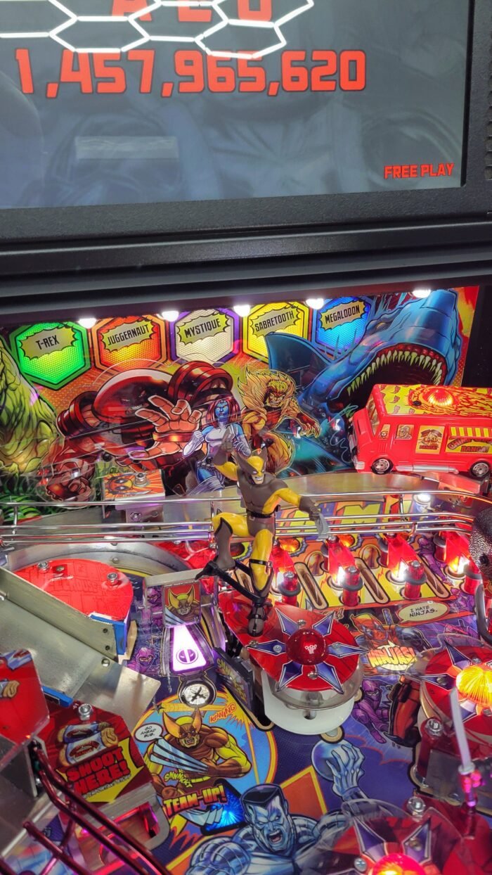Deadpool Premium pinball by Stern - Image 7
