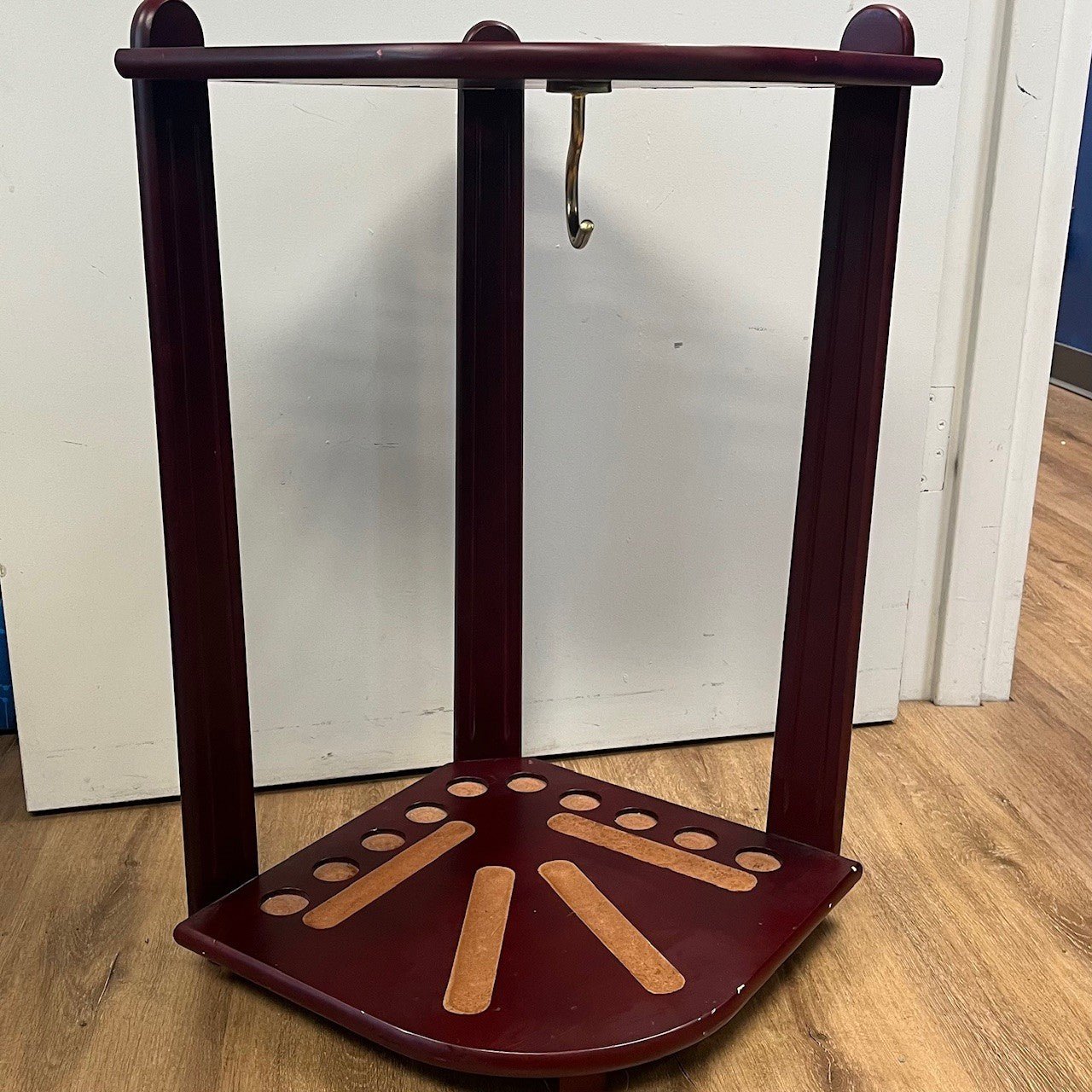 thumbnail_IMG_5386 Pre Owned Corner Cue Rack Mahogany - Image 1